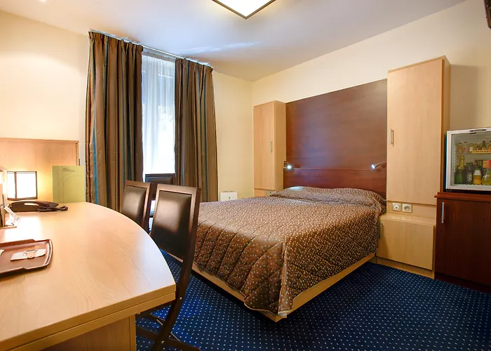 Hotel Terminus Montparnasse Paris